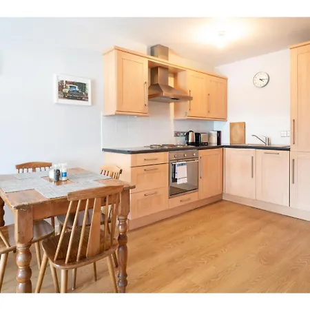 Bright & Modern, 1 Bedroom For Up To 4 Appartement *